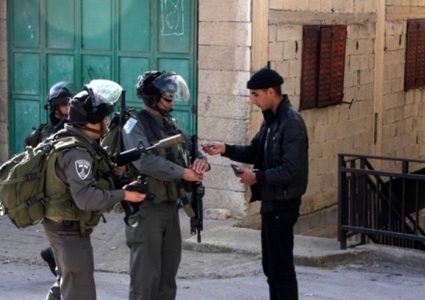 حملة اعتقالات ومداهمات بالضفة