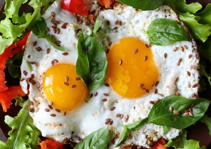 فطور بيض بالريحان بطريقة صحية