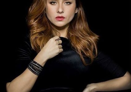 سرقة هاتف نجمة في لندن يضعها في "ورطة"