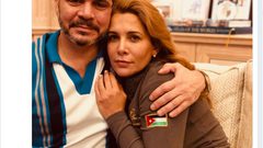 الأمير علي بن الحسين ينشر صورة له مع الأميرة هيا