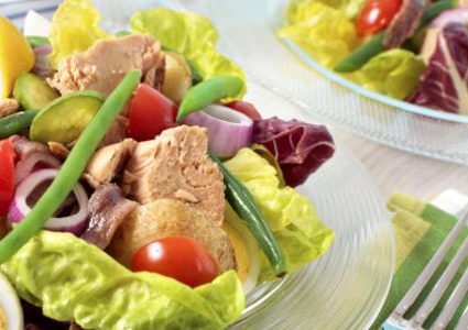 سلطة التّونا الصحية