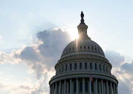 مشروع بالكونغرس لمنع ترامب من إلغاء المعاهدة النووية مع روسيا