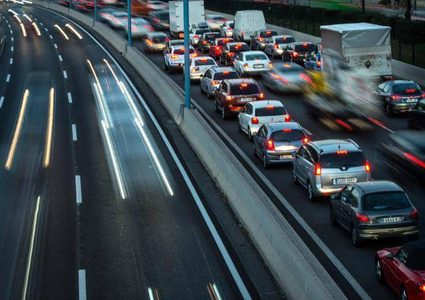 ملاحقة السائقين المتهورين بالـ"درونز"