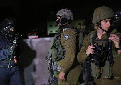 خلال تموز... 420 حالة اعتقـال بينهم (62) طفلاً