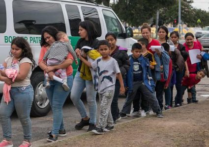 هندوراس تتهم واشنطن باحتجاز الآلاف من مواطنيها