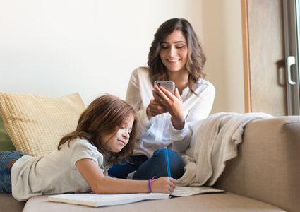 مهارات العمل لتحسين أمومتك .. كيف؟