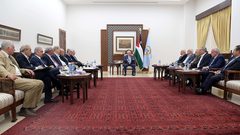 الرئيس يترأس اجتماع اللجنة المكلفة بتنفيذ قرار وقف الاتفاقات