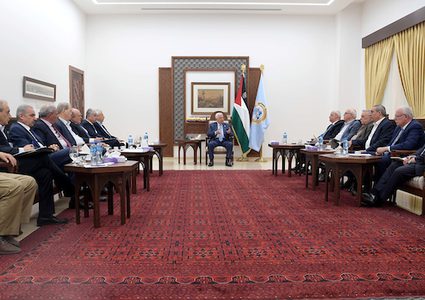 الرئيس يترأس اجتماع اللجنة المكلفة بتنفيذ قرار وقف الاتفاقات