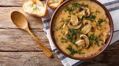 طريقة تحضير شوربة الفطر