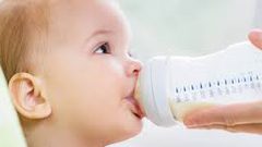 لماذا ينام طفلك كثيراً؟