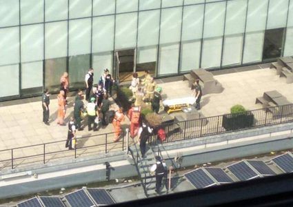 شاب يلقي بطفل من الطابق العاشر في معرض لندن