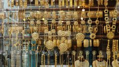 كميات الذهب تسجل إنخفاضاً بنسبة 26% الشهر الماضي