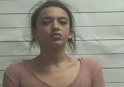 أم تختطف ابنتها وتؤجرها!