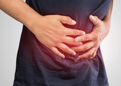 ما هي المشروبات الطبيعية التي تساعد في علاج إلتهاب القولون ؟