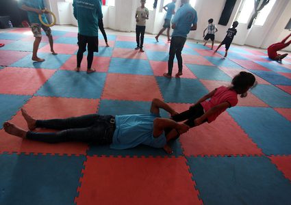 مدرسة نجوم السيرك قفزات تتخطى الواقع لترسم أحلام المستقبل