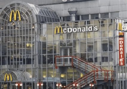 "ماكدونالدز" تعترف .. ماذا يحصل؟