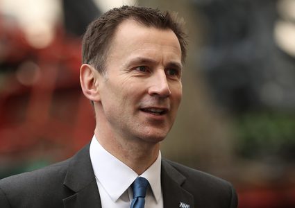 وزير الخارجية البريطاني يدعو دولة الاحتلال لوقف توسعها الاستيطاني