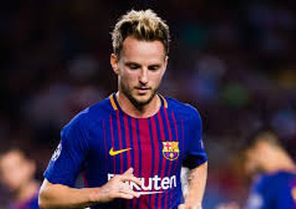 بغياب ميسي و"تواجد" كوتينيو برشلونة يقهر نابولي