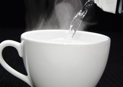 الماء الدافئ .. فوائد مدهشة