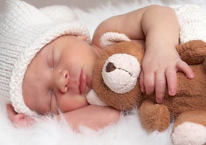 نوم الرضيع وكيفية حساب ساعاته