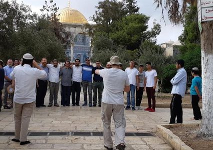 الأوقاف: اقتحامات الأقصى ستدفع المنطقة لحرب دينية