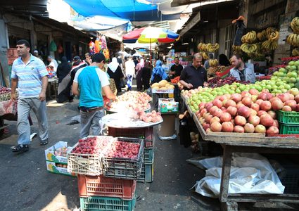 أسعار الدجاج والفواكه في غزة