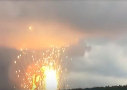 انفجاران بمستودع للذخيرة في سيبيريا