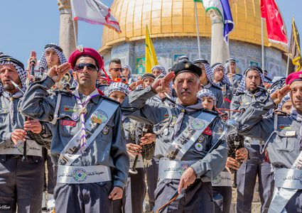 مسير كشفي في مدينة القدس ابتهاجًا بعيد الأضحى