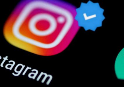 إنستغرام.. مشاهير يستعينون بحسابات مزيفة لرفع عدد متابعيهم