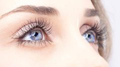 أسباب تساقط الرموش