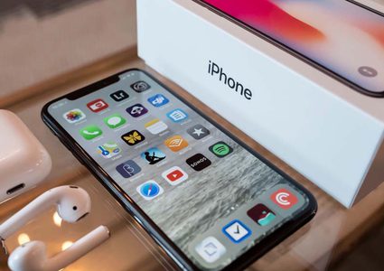 "أبل" تكشف عن هواتف آيفون تتحدى "القراصنة"