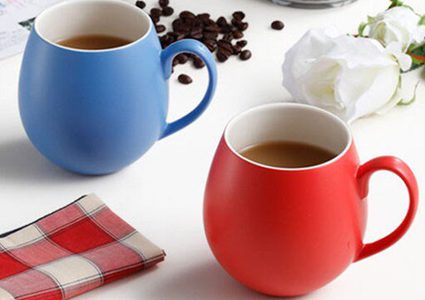 كوب ملون يوميّاً لخسارة ما يرهقكم من الوزن!