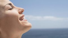 روتين العناية بالبشرة العادية