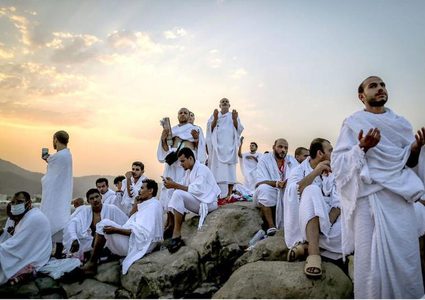 "الحج عرفة" .. أكثر من مليوني حاج على صعيد عرفات