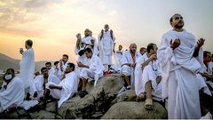 "الحج عرفة" .. أكثر من مليوني حاج على صعيد عرفات