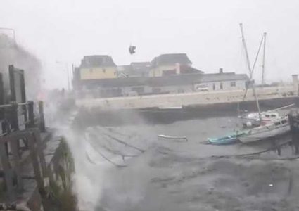 مصرع 13 شخصاً وفقدان العشرات في إعصار قوي شرق الصين