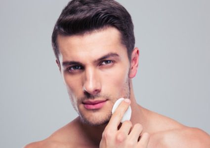 العناية بالبشرة عند الرجال