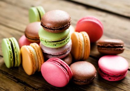 الماكرون الفرنسي الملوّن في المنزل