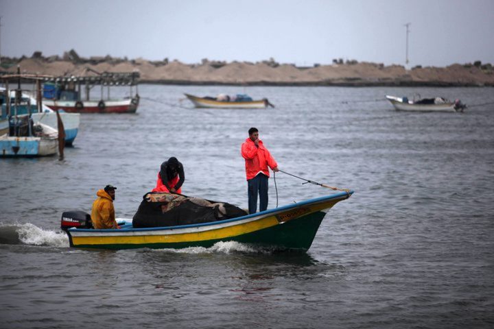 وفاة صياد أثناء عمله في عرض بحر غزة إثر نوبةٍ قلبية