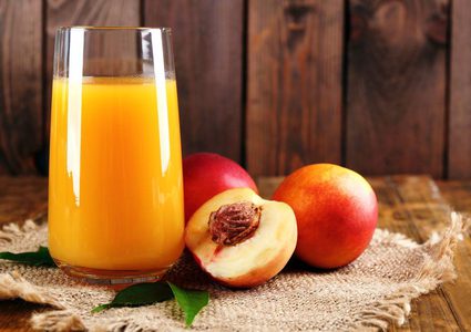 طريقة عمل عصير الخوخ فى المنزل