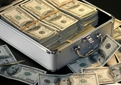 عملية احتيال تجبر امرأة على دفع ملايين بسبب توقيع