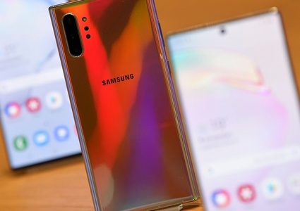 إزالة منفذ سماعات الرأس من هاتف "سامسونغ" الجديد