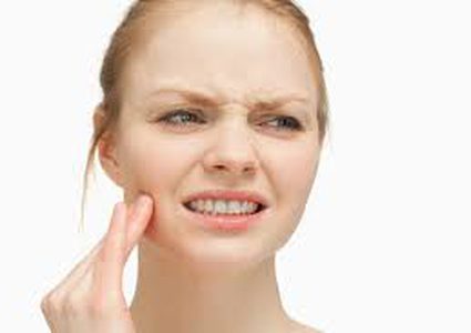 علاجات منزلية تخفف آلام الأسنان