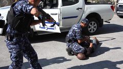 الشرطة تفض شجارين وتلقي القبض على 10 أشخاص