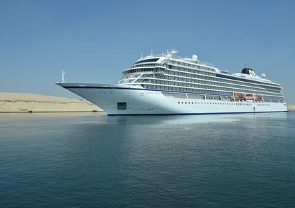 تعيين رئيسا جديدا لهيئة قناة السويس في مصر