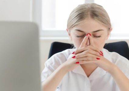 دراسة: البطالة والأعباء الإقتصادية تزيد فرص إصابة الشباب بالأمراض