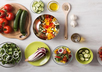 عادات خاطئة تؤدي إلى تعفن الطعام