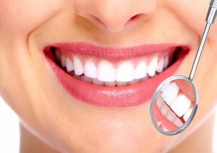 مشاكل صحية تُنبهك عليها أسنانك..!