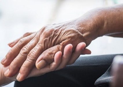 دراسة: التوقيت عامل حاسم في منع الإصابة بالزهايمر والباركنسون