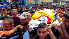 غزة تشيع جثامين شهدائها الثلاثة